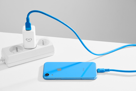 Uniwersalna szybka ładowarka sieciowa eXc CUBE, 1x USB-A QC + 2x USB-C PD, 65W, biała